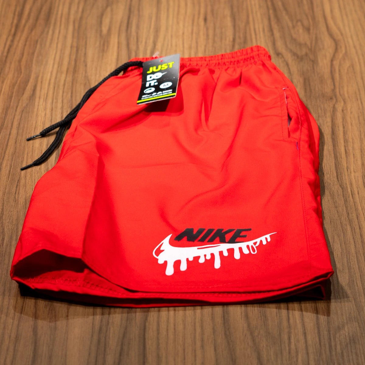 Short Masculino Nike Logo Refletivo com Bolso - RecordeOnLine